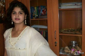 Ice Cream 2 Girl Naveena Old Photos